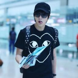 Just back. @INFINITELKIM's jailed