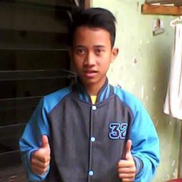 Laki maen bola bukan dancer IBudaya kami adalah budaya juara I ™ Metro kukusan ™ I ™Respon futsal™