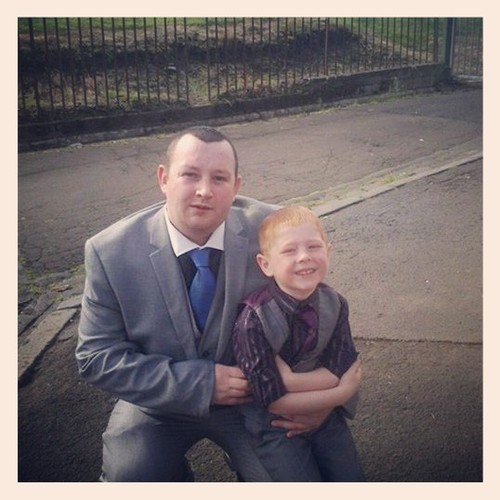 ma names dunky patterson fae greenock n a have 2 kids chloe whos 14 n kyle whos 6 n we love glasgow rangers!