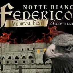 Rievochiamo i festeggiamenti del matrimonio di Federico II nella città di Brindisi, proponendo una notte bianca medievale.