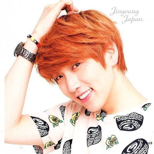 อันยองครับ !!! ผมคือ ซานดึล จาก B1A4 ครับผม เรียกผมว่าเป็ดน้อยได้นะครับ 555 ผมอารมณ์ดีมาก (ขั้นบ้า) ผมน่ารักมากนะครับ ฟอลมาคุยกันเยอะๆนะฮะ ^_^