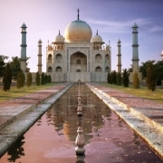 Travel to India to know more about the land of mystical charm! India, the land that has beckoned travelers for thousands of years the variety India.
