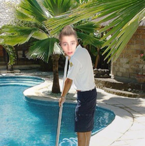 Hey we're 5 Seconds Of Summer and we clean pools.