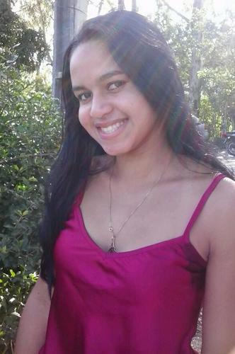 15 anos, Peixes , Introvertida , Simpatica ,Amorosa , Legal.