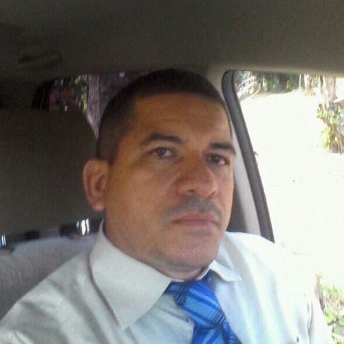 amable serio responsable.