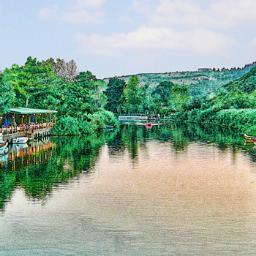 Butik otelleri şehrin stresinden uzak büyüleyici huzuru, sık ormanları, 3 km doğa harikası plajı, her mevsim ayrı sezon aktiviteleri ile Ağva