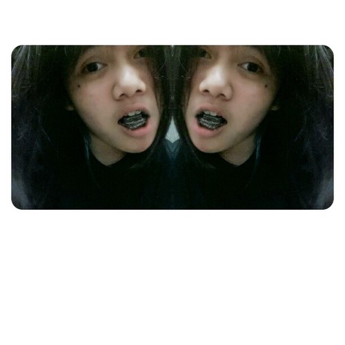 Hye. Ashley :). Starbuck lover♥ Badminton athlete♥ Beliebers♥ Swagger♥