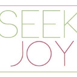 Welcome, our aim is to guide all women seeking direction in their lives by providing useful tools to face adversity in an atmosphere of love and respect.