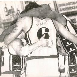 En basquet he sido de todo.Jugador,Agente,Direct.Deportivo. Tardé demasiado en reconocer que lo que realmente me hace disfrutar este deporte es ser entrenador.