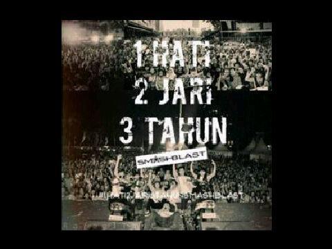 always support @SMASHindonesia  ...if you want to know more about them, follow and join with us!!:'-')                                           [▼12 Jun 2011▼]