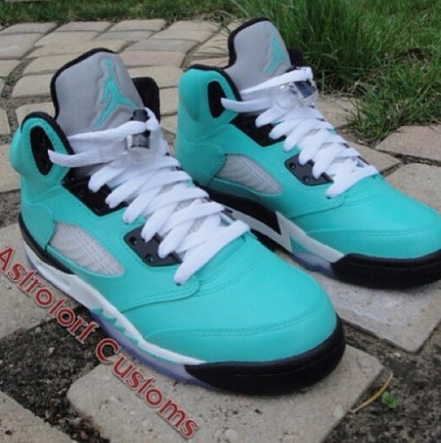 Instagram: sneakerdrug