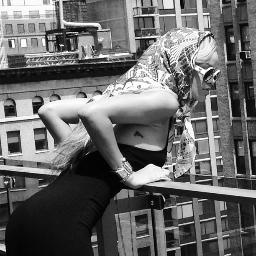 Navy depuis 2006. @rihanna Love You Bitch ♥