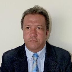 Contador Público y Auditor, Profesor Universitario con Doctorado (España); Miembro del Comité de Normas de Auditoría de la FCCPV, ejercicio independiente.