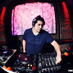 Dj en Djs InDaMIX & Vj en 3 Espacios (Vj X.Rat)