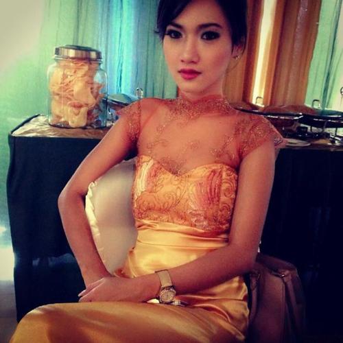 I am woman,I must make unusual efforts to succed 
 (ˆ⌣ˆ)ง