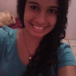 Seu sorriso é o motivo mais forte pro meu coração disparar. @AdrPollo @GabrielaRippi ♡