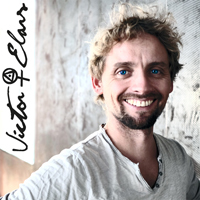 I am a french artist who develops Inside Doors, the crazy art project of travelling around the world to create a collection of fine art photos of sacred doors
