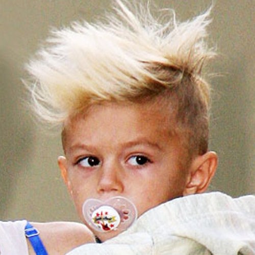 I'm the little prince of @GiselleNichole and the baby brother of @SweetLilCallie. {RP || 3 year old}