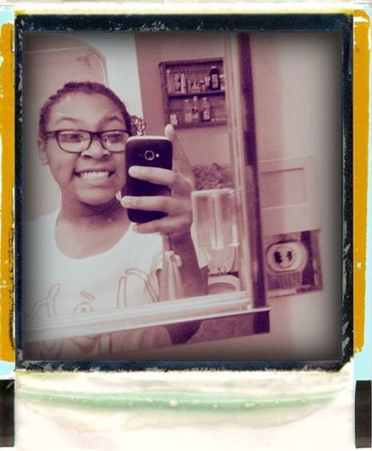 queen Viktoria ........go click on the blue follow button and make it green plz and thx u ¢•: