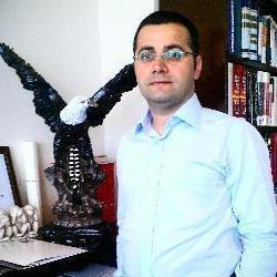 Avukat,Hukuk Doktoru,BJK Kongre Üyesi,Yazar,Gakkoş,Kırmızı Çizgisi Atatürk