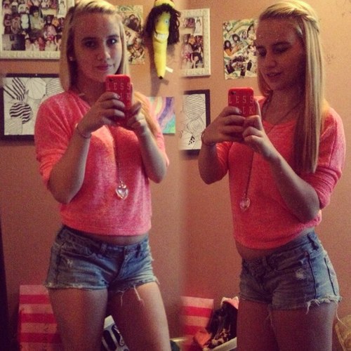 16, sophomore at lakeview . Idgaf. Follow me (: