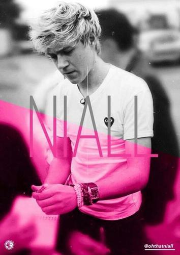 Salut ! Je m'appelle Inès et je suis une #FrenchDirectioner!  :) ONE DIRECTION FOREVER ♥ 0/5 but I will never give up ! Live life like there's no tomorrow