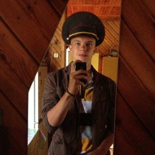 Artem_Kuz16's profile picture. 