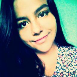 Mis ídolos me enseñaron que cuando se cae uno, deben caerse todos para disimular. I'm Directioner.