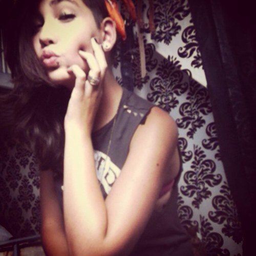 Pernis
Penta college 
Insta jennifer_giele