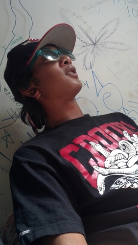 i like to smoke weed and get really high with my niggas