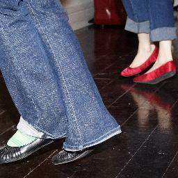 Two Cape Breton gals dancin' their way into heaven; Correen and Erin Lynch. Teaching Cape Breton step dance to all ages.