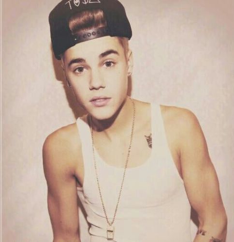 ||Cuenta dedicada a nuestro pequeño canadiense || I was in Believe Tour 16 - 03 - 13 || @isYoursTruly || @_MariaSwag_ || @unicornpurplee