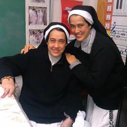 Twin sister of @sor_judith. Born in Hartford, CT. Raised in Massachussetts. Parents fron Puerto Rico. I am very happy to belong to Jesus of Nazareth.