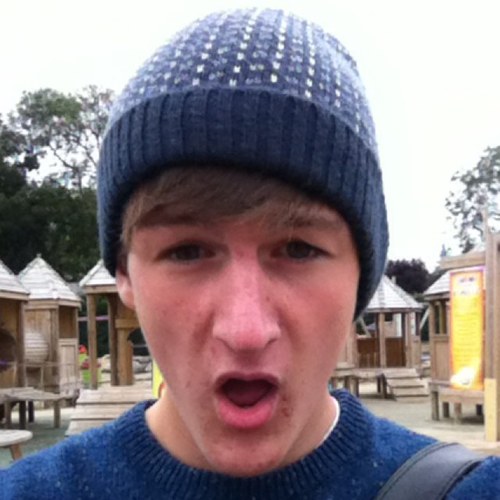 16 massive mufc fan 
Kik Burnsy97
Snapchat joshburnssss
