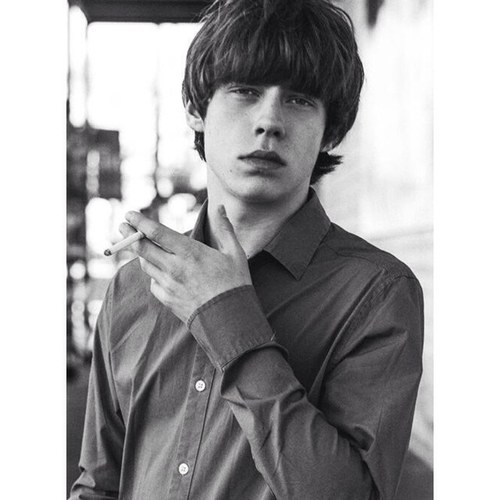 chanelxbugg's profile picture. ♡ JakeBugg TheVaccines ArcticMonkeys The1975 Oasis Bastille Alt-J ImagineDragons♡