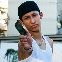 Cantante De Rap , Animador , B-boy , Compositor , Trato de ser original y 100% Realista .http://t.co/mujFLcTiua  https://t.co/uPWl6mVmve  http://t.co/SkU1pTIDXS