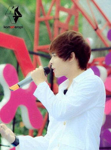 1st OFFICIAL Fanbase RESMI ka @DiyanLarnov •Have been followed back by: @DiyanLarnov