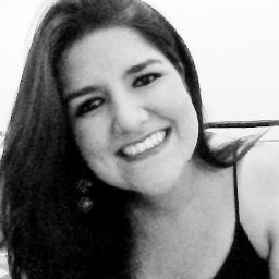 Arquivista, canceriana, concurseira iniciante, indecisa e infelizmente, terrivelmente ansiosa.