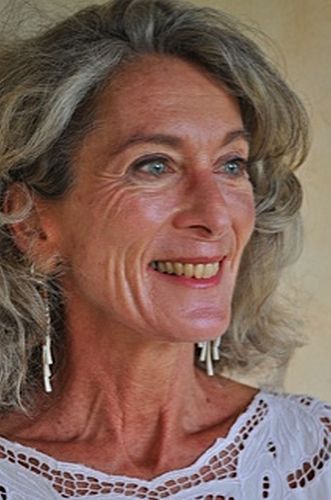 Poet, VCFA Faculty, manuscript consultant, ski instructor, creator of jewelry called Bead Poems. http://t.co/k86WJ6UGJ3