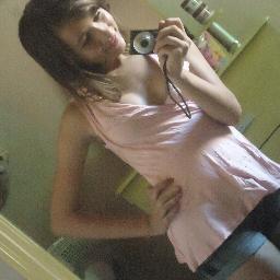 Flaaviia Miicaaeelle Dee Oliiveeiraa