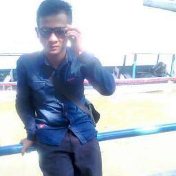 yahline196's profile picture. 