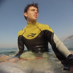O mar cria ilusões, a onda as questões, o surf as respostas!!!!
