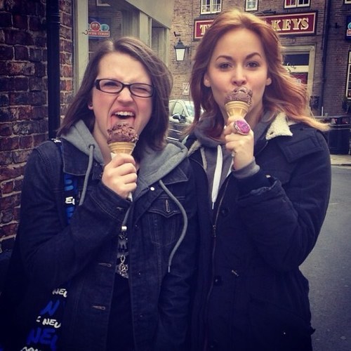 sk8rgurl0403's profile picture. 