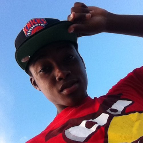 JUST FOLLOW ME!! I play FOOTBALL,BASEBALL, and basketball. Im just a #Solo brother from the delta