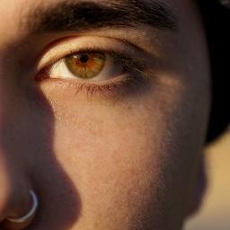 16 años. We were born to die.