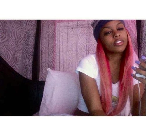 Hey it's Bahja Rodriguez a.k.a Beauty of OMG Girlz. My old page @BeautyIsOMG. Taken (O8.14.13) Roc♥.I am an OMG Girl.