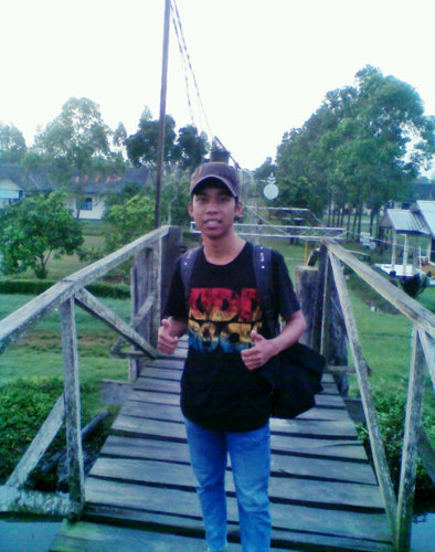 Hartonysaputra's profile picture. Berdiri Tegak Menantang :@