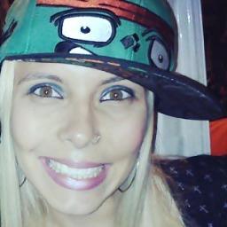 Filha do Rei Jesus,casada com o homem mais lindo do mundo @Vitinho22min,amo minha família,meus amigos...o resto é detalhe! :)