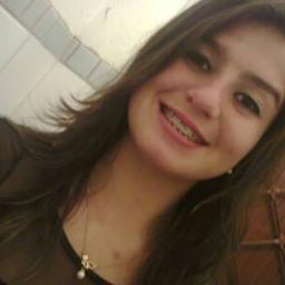 Dou valor,corro atras, amo e me apego mais quando eu desisto é pra sempre' #Fikaadika'