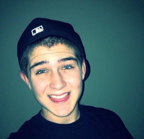 Basically i just love @chaseclaflin and im the first fan account for him ❤